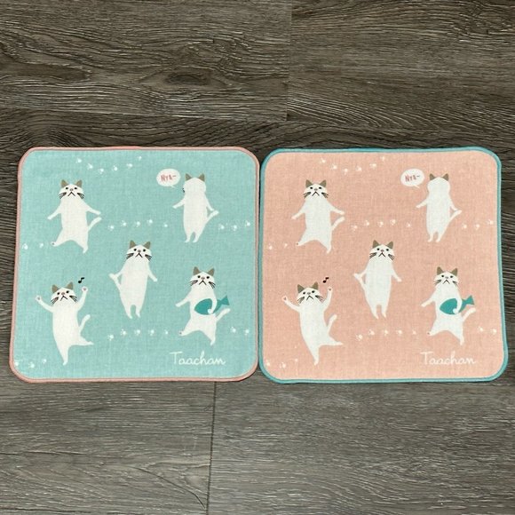 Kitten Cat Loves Exercise Japanese Handkerchief ❘ Hand Towel ❘ Face Towel (Pink) - Picture 3 of 6